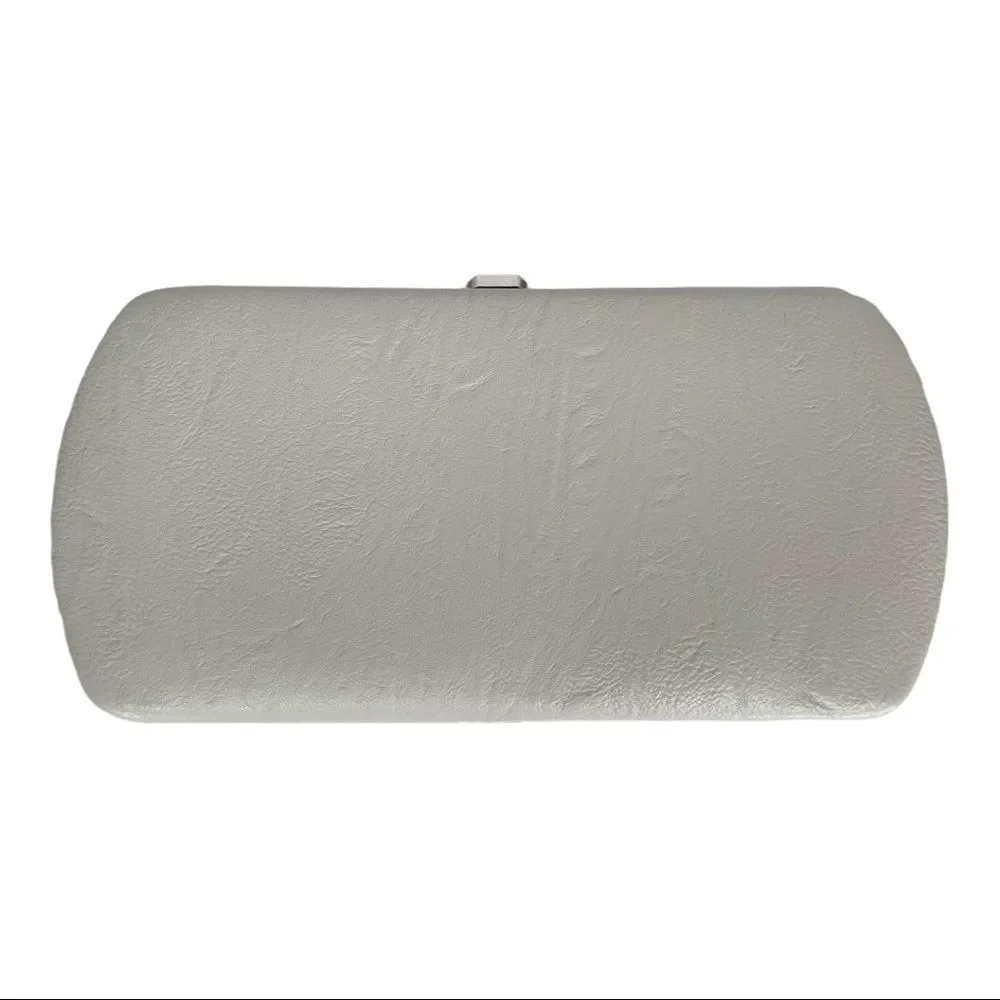 WHITE W/BLACK TRIM BOXED EVENING BAG‎